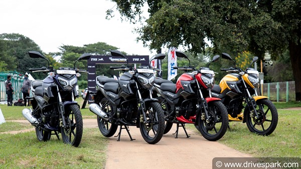 125 സിസിയില് മറ്റ് മോഡലുകളുടെ അന്തകനാകാന് TVS Raider; റിവ്യൂ വിശേഷങ്ങള്