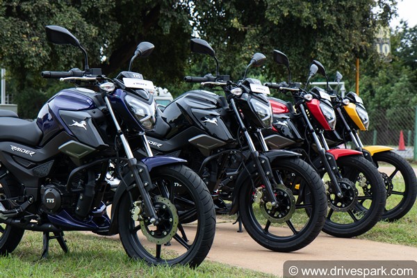 125 സിസിയില് മറ്റ് മോഡലുകളുടെ അന്തകനാകാന് TVS Raider; റിവ്യൂ വിശേഷങ്ങള്