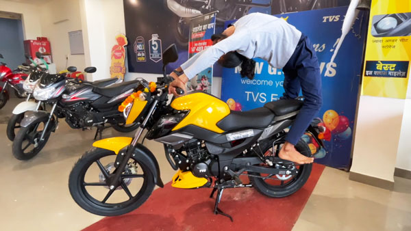 നിരത്തിൽ പായാൻ പുതിയ TVS Raider 125; ഡെലിവറി ആരംഭിച്ച് കമ്പനി