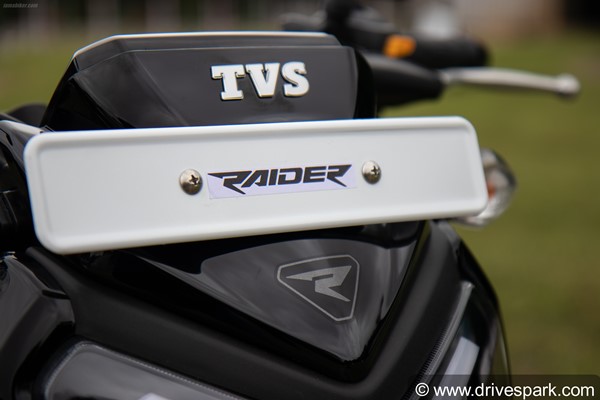 125 സിസിയില് മറ്റ് മോഡലുകളുടെ അന്തകനാകാന് TVS Raider; റിവ്യൂ വിശേഷങ്ങള്