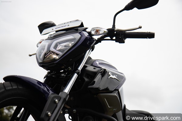 125 സിസിയില് മറ്റ് മോഡലുകളുടെ അന്തകനാകാന് TVS Raider; റിവ്യൂ വിശേഷങ്ങള്