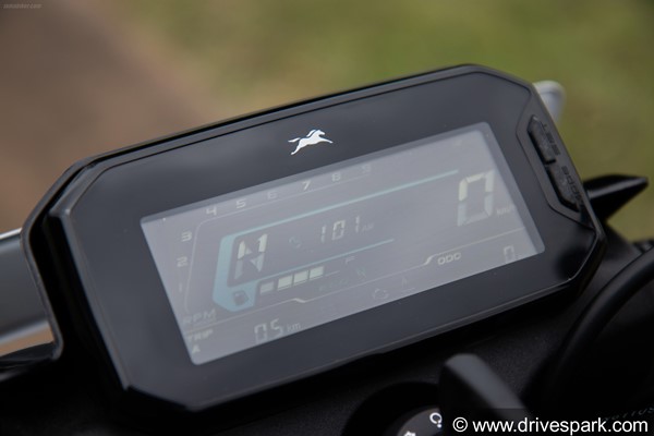 125 സിസിയില് മറ്റ് മോഡലുകളുടെ അന്തകനാകാന് TVS Raider; റിവ്യൂ വിശേഷങ്ങള്