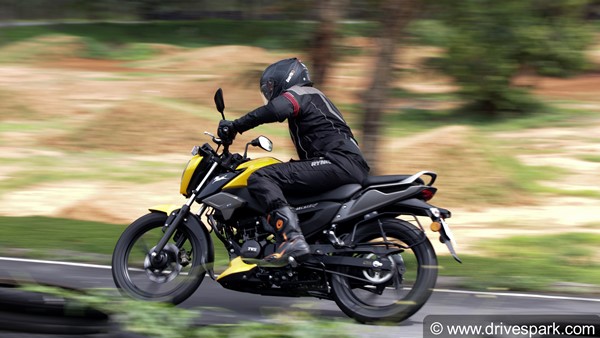 125 സിസിയില് മറ്റ് മോഡലുകളുടെ അന്തകനാകാന് TVS Raider; റിവ്യൂ വിശേഷങ്ങള്