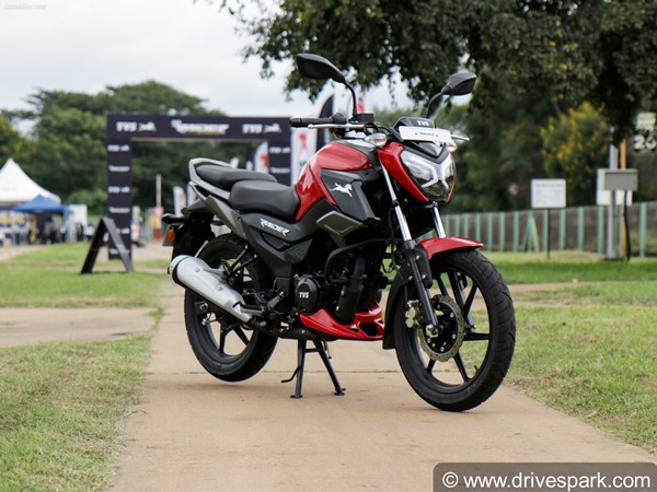 എതിരാളികളില് നിന്നും വ്യത്യസ്തനാകാന് TVS Raider 125; പ്രധാന സവിശേഷതകള് ഇങ്ങനെ