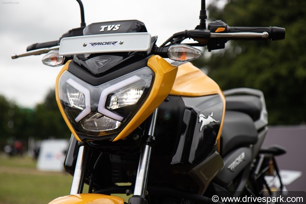 125 സിസിയില് മറ്റ് മോഡലുകളുടെ അന്തകനാകാന് TVS Raider; റിവ്യൂ വിശേഷങ്ങള്