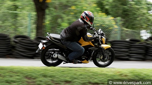 എതിരാളികളില് നിന്നും വ്യത്യസ്തനാകാന് TVS Raider 125; പ്രധാന സവിശേഷതകള് ഇങ്ങനെ