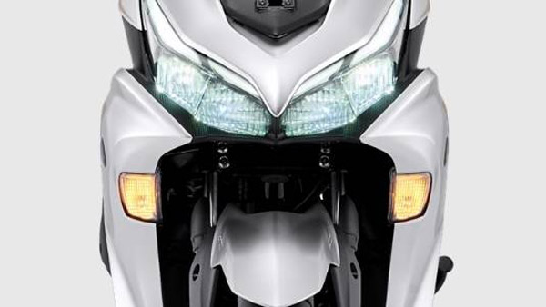 കാത്തിരിപ്പിന് വിരാമം കുറിച്ച് Yamaha Aerox 155 മാക്സി സ്കൂട്ടറും R15 M മോട്ടോർസൈക്കളിലും നാളെ വിപണിയിലെത്തും