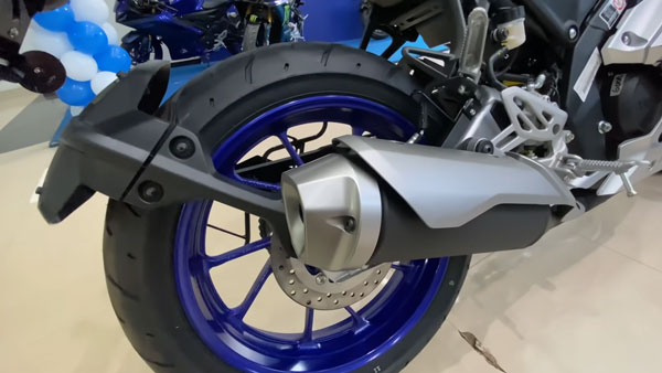 Yamaha R15 V4, R15M ആദ്യ ബാച്ച് ഡെലിവറി ആരംഭിച്ചു; വോക്ക്എറൗണ്ട് വീഡിയോ ഇതാ