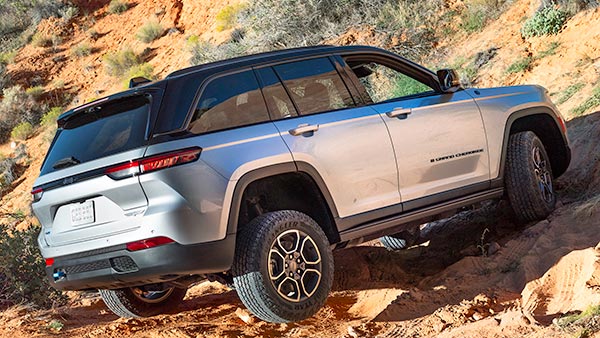 2022 Grand Cherokee അഞ്ച് സീറ്റർ എസ്യുവി അവതരിപ്പിച്ച് Jeep; ഇന്ത്യൻ വിപണിയിലേക്ക് ഉടൻ