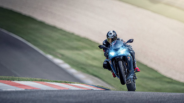 അണിയറയില് ഉള്ളത് വന് പദ്ധതികള്; 2022 Ninja ZX-6R അവതരിപ്പിച്ച് Kawasaki