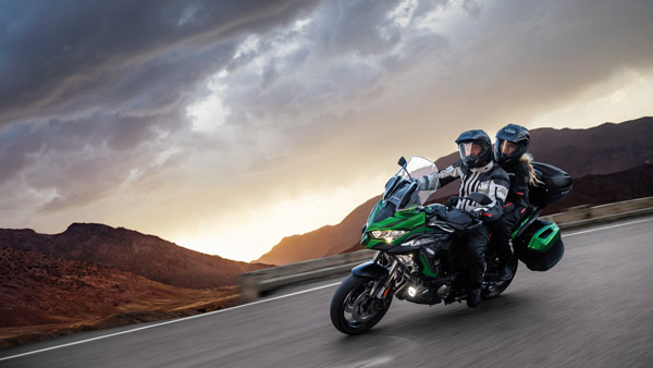 പുതിയ ബേസ് വേരിയന്റിനൊപ്പം Versys 1000 നവീകരിച്ച് Kawasaki