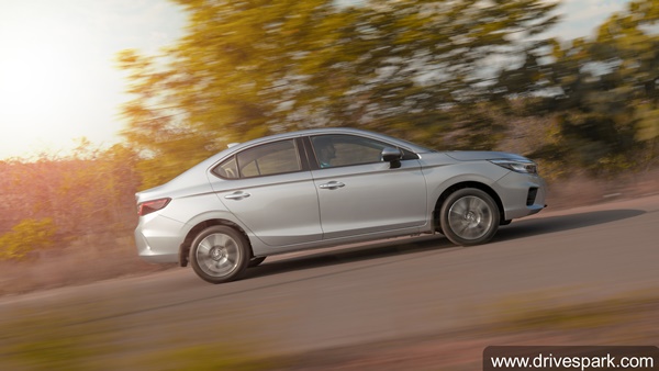 സെഡാന് ശ്രേണിയില് Honda-യുടെ കരുത്തായി City; ശ്രേണിയില് പിന്നോട്ട് പോയി Maruti Dzire