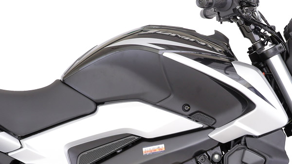 Bajaj Pulsar 250-യുടെ വരവ് തിരിച്ചടിയായത് Dominar 250-യ്ക്ക്; വില്പ്പന ഇടിഞ്ഞു
