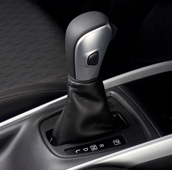 ഇന്ത്യൻ വിപണിയിലെ പ്രിയ മോഡലായ Maruti Swift -ൽ ഇന്നും ലഭ്യമല്ലാത്ത ഫീച്ചറുകൾ
