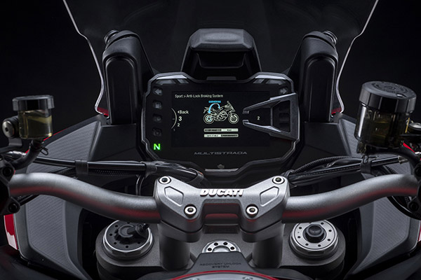 Multistrada V2 അവതരിപ്പിച്ച് Ducati; സവിശേഷതകള് അറിയാം
