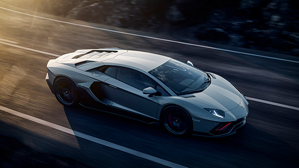 ഇനി ഇല്ല! Aventador-ന്റെ 600 യൂണിറ്റും വിറ്റഴിച്ച് Lamborghini
