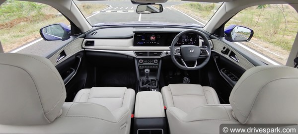 65,000 കടന്ന് ബുക്കിംഗ്, XUV700 എസ്യുവിയുടെ ഡെലിവറി ഒക്ടോബർ 30 മുതൽ ആരംഭിക്കുമെന്ന് Mahindra