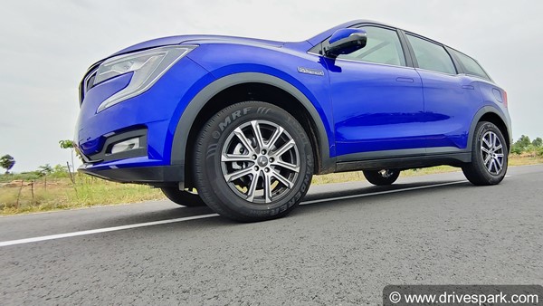 ഒരു നടയ്ക്ക് എല്ലാം കിട്ടില്ല; AWD വേരിയന്റിൽ XUV700 നഷ്ടപ്പെടുത്തുന്ന ഫീച്ചറുകൾ