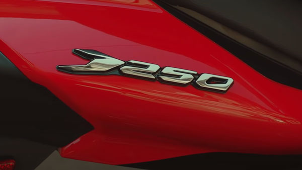 Bajaj Pulsar 250-യുടെ വരവ് തിരിച്ചടിയായത് Dominar 250-യ്ക്ക്; വില്പ്പന ഇടിഞ്ഞു