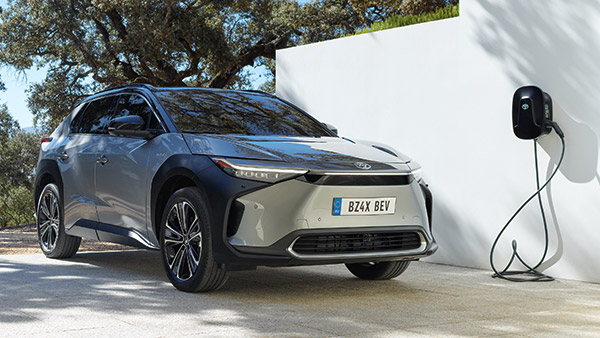 ഇലക്ട്രിക് എസ്യുവിയെ വെളിപ്പെടുത്തി Toyota; bZ4x-നെ പരിചയപ്പെടാം