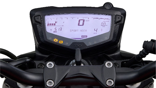 Apache RTR 160 4V Vs Xtreme 160R Stealth Edition; എഞ്ചിൻ, ഫീച്ചർ, വില വ്യത്യാസങ്ങൾ ഇങ്ങനെ