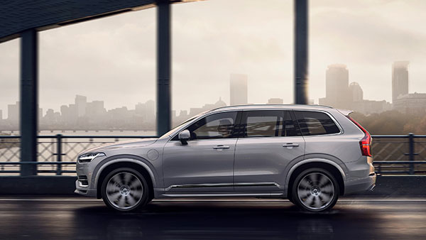 മൈല്ഡ്-ഹൈബ്രിഡ് സാങ്കേതികവിദ്യയുമായി XC90; അവതരണം ഉടനെന്ന് Volvo