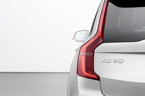 മൈല്ഡ്-ഹൈബ്രിഡ് സാങ്കേതികവിദ്യയുമായി XC90; അവതരണം ഉടനെന്ന് Volvo