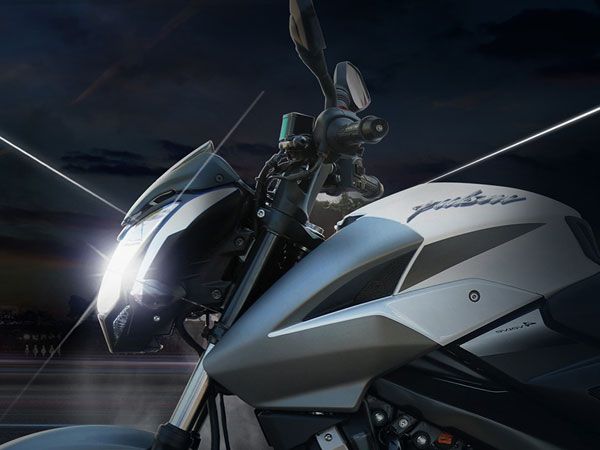 Apache RTR 200 4V Vs Pulsar NS200; 200 സിസി വിഭാഗത്തിൽ കേമനാരായിരിക്കും?