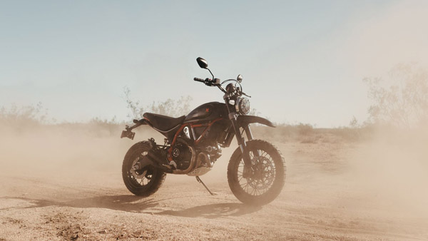 Scrambler Desert Sled Fasthouse Limited Edition മോഡലിനെയും ഇന്ത്യയിൽ എത്തിച്ച് Ducati