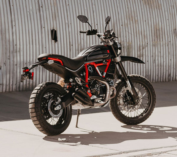 Scrambler Desert Sled Fasthouse Limited Edition മോഡലിനെയും ഇന്ത്യയിൽ എത്തിച്ച് Ducati