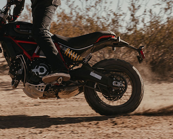 Scrambler Desert Sled Fasthouse Limited Edition മോഡലിനെയും ഇന്ത്യയിൽ എത്തിച്ച് Ducati