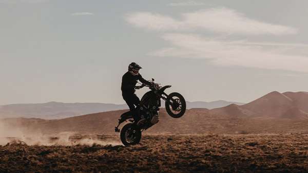 Scrambler Desert Sled Fasthouse Limited Edition മോഡലിനെയും ഇന്ത്യയിൽ എത്തിച്ച് Ducati