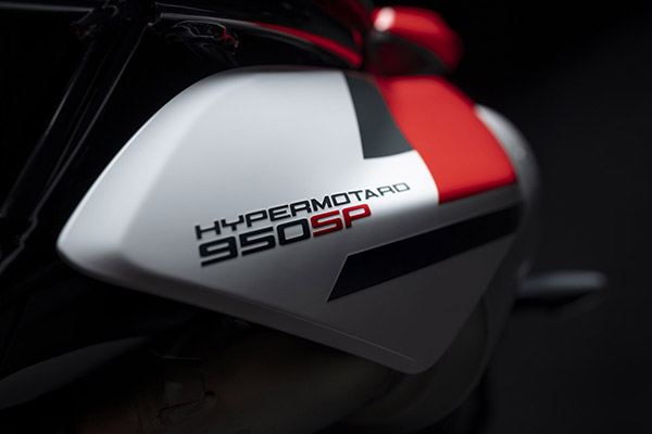 ബിഎസ് VI നവീകരണങ്ങളോടെ Hypermotard 950 അവതരിപ്പിച്ച് Ducati; വില 12.99 ലക്ഷം രൂപ