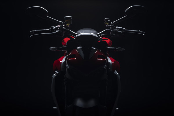 Streetfighter V2 അവതരിപ്പിച്ച് Ducati; 2022 ഓടെ ഇന്ത്യയിലേക്കും