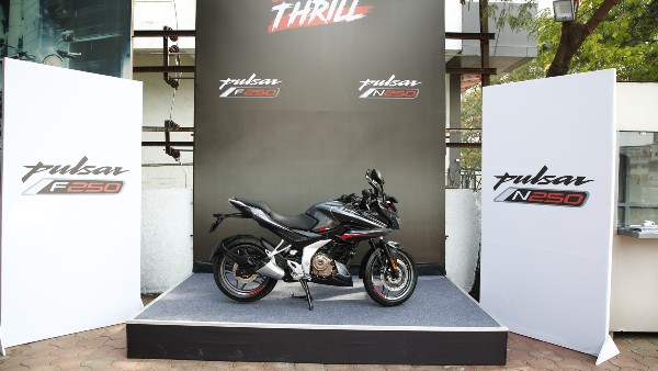നിരത്തിൽ പായാൻ പുത്തൻ പൾസറുകൾ റെഡി! F250, N250 മോഡലുകളുടെ ഡെലിവറി ആരംഭിച്ചു