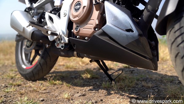 പള്സര് ശ്രേണിയിലെ പുതുമുറക്കാരന്; Bajaj Pulsar F250 റിവ്യൂ വിശേഷങ്ങള് ഇങ്ങനെ