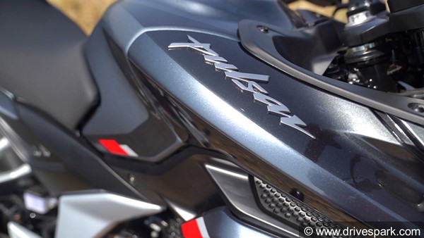പള്സര് ശ്രേണിയിലെ പുതുമുറക്കാരന്; Bajaj Pulsar F250 റിവ്യൂ വിശേഷങ്ങള് ഇങ്ങനെ