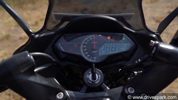 പള്സര് ശ്രേണിയിലെ പുതുമുറക്കാരന്; Bajaj Pulsar F250 റിവ്യൂ വിശേഷങ്ങള് ഇങ്ങനെ