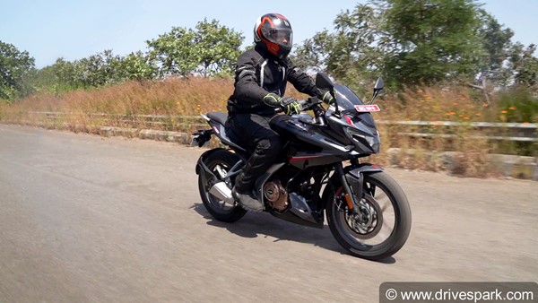 പള്സര് ശ്രേണിയിലെ പുതുമുറക്കാരന്; Bajaj Pulsar F250 റിവ്യൂ വിശേഷങ്ങള് ഇങ്ങനെ