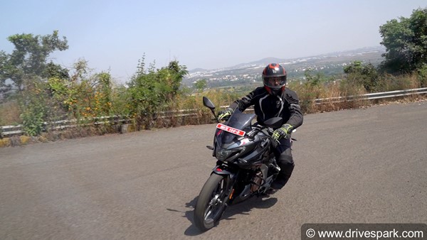 പള്സര് ശ്രേണിയിലെ പുതുമുറക്കാരന്; Bajaj Pulsar F250 റിവ്യൂ വിശേഷങ്ങള് ഇങ്ങനെ