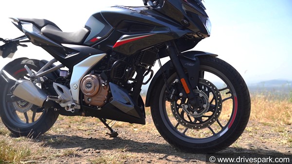 പള്സര് ശ്രേണിയിലെ പുതുമുറക്കാരന്; Bajaj Pulsar F250 റിവ്യൂ വിശേഷങ്ങള് ഇങ്ങനെ