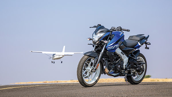 ചെറുത് മുതല് വലുത് വരെ മുഖംമിനുക്കും; Pulsar ശ്രേണി നവീകരിക്കാനൊരുങ്ങി Bajaj