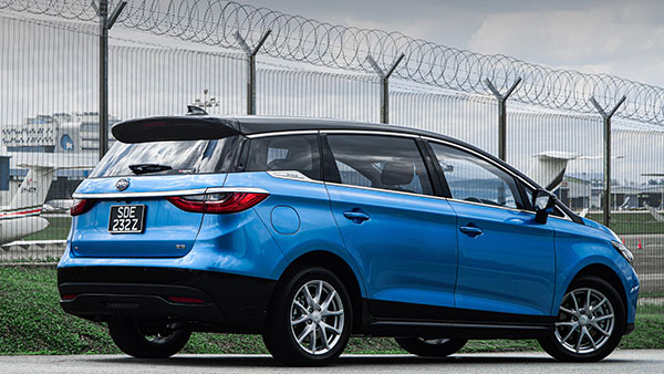 BYD e6 ഇലക്ട്രിക് എംപിവി ഇന്ത്യയില് അവതരിപ്പിച്ചു; വില 29.15 ലക്ഷം രൂപ