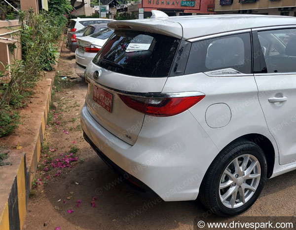 BYD e6 ഇലക്ട്രിക് എംപിവി ഇന്ത്യയില് അവതരിപ്പിച്ചു; വില 29.15 ലക്ഷം രൂപ