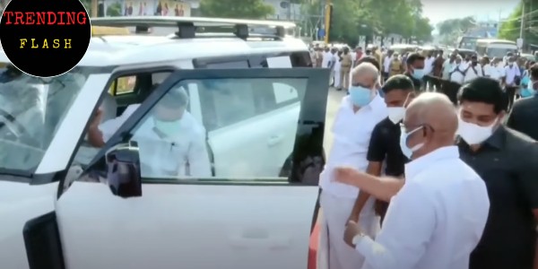 സ്റ്റാലിന്റെ യാത്ര ഇനി ലാൻഡ് റോവർ ഡിഫെൻഡർ എസ്യുവിയിൽ