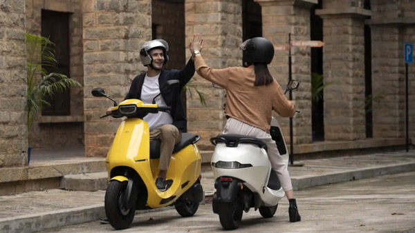 ഇലക്ട്രിക് സ്കൂട്ടര് എന്ന തോന്നല് വേണ്ട; Ola ഇലക്ട്രിക് സ്കൂട്ടറിന്റെ സ്റ്റണ്ട് വീഡിയോ ഇതാ