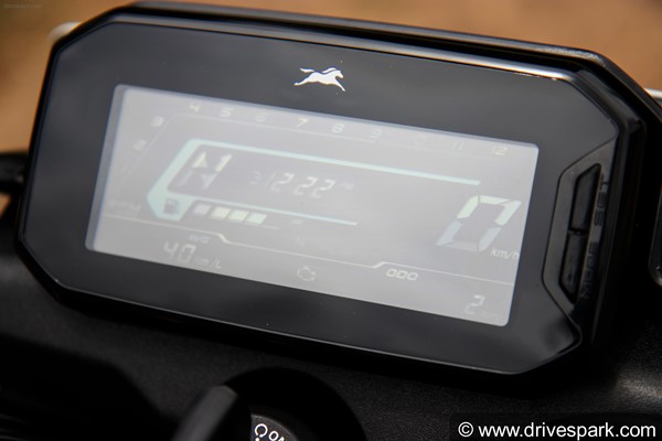 Raider 125 നേപ്പാളിലും വില്പ്പനയ്ക്ക് എത്തിച്ച് TVS