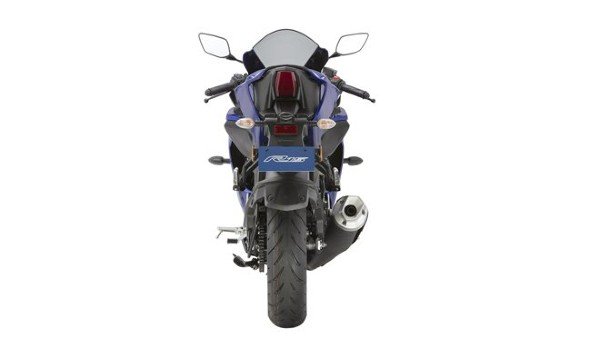 Find Here Chnages And Similarities In New Yamaha R15S V3 Vs R15 V4