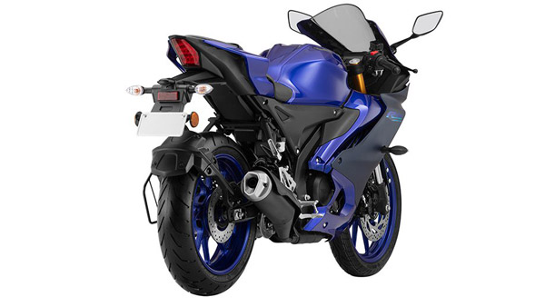 Find Here Chnages And Similarities In New Yamaha R15S V3 Vs R15 V4