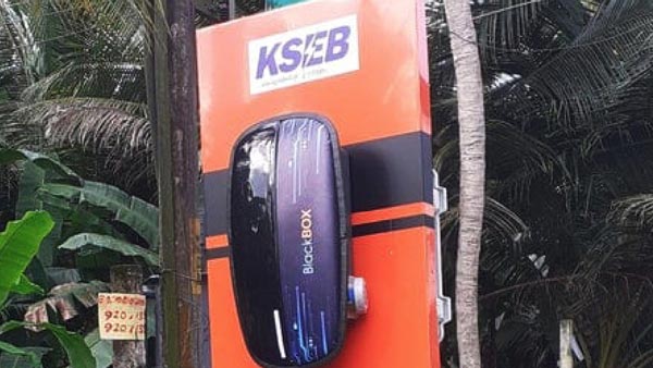 ഇവികളെ പ്രോത്സാഹിപ്പിക്കാന് സംസ്ഥാന സര്ക്കാര്; ഇലക്ട്രിക് പോസ്റ്റുകളിലും ചാര്ജിംഗ് സ്റ്റേഷനുകള്